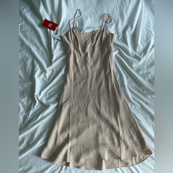 Aritzia Sunday Best Midi Dress - Picture 3 of 5